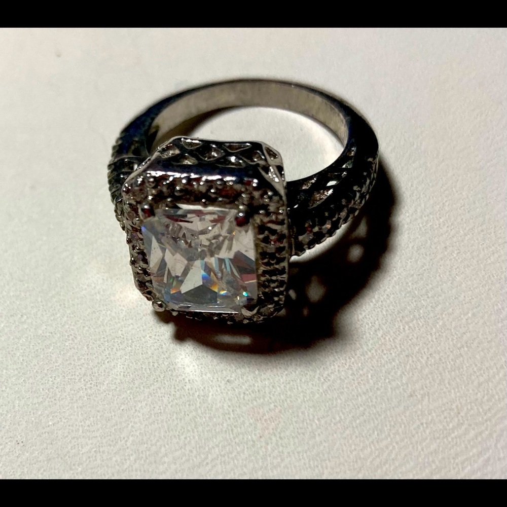 Silver square faux diamond ring size 6. #587